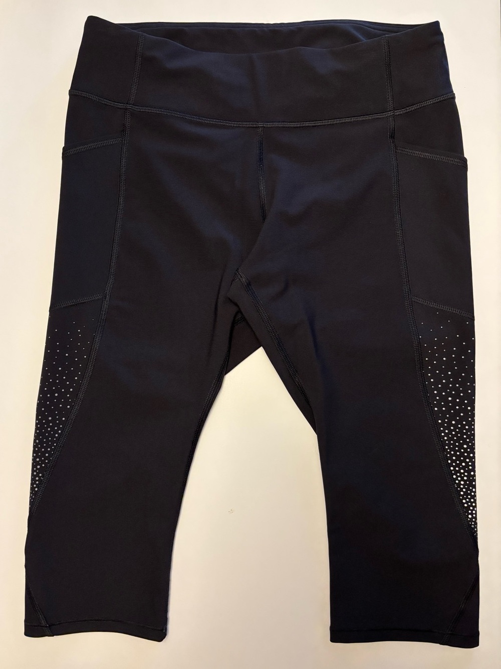Lululemon Black Active Capri Leggings